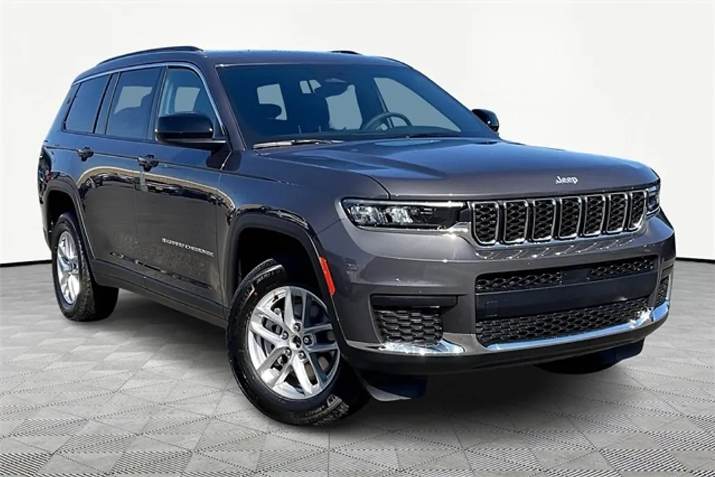 2025 Jeep Grand Cherokee Laredo X photo 1