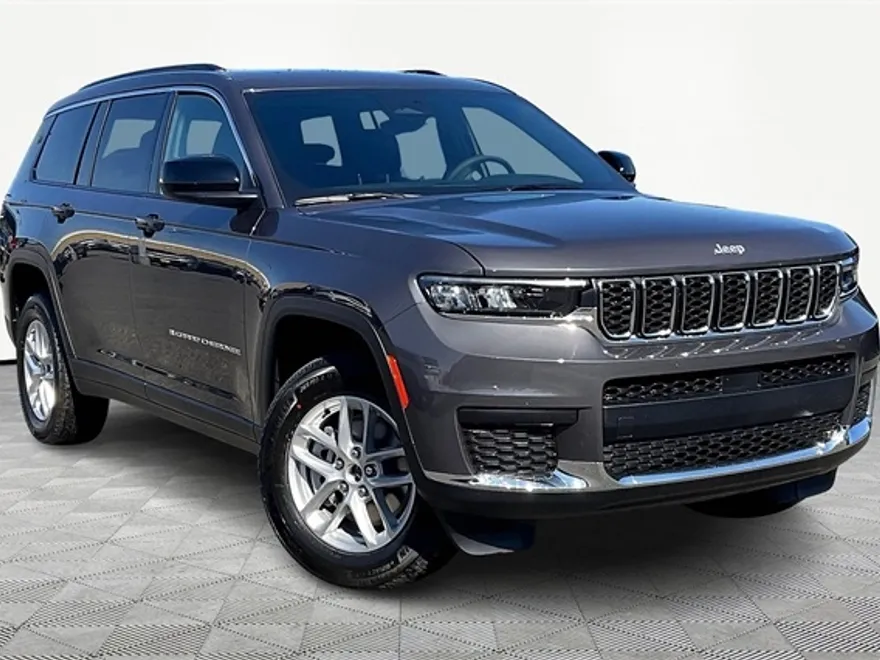 2025 Jeep Grand Cherokee Laredo X photo 1