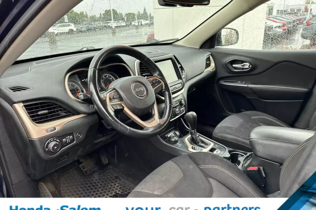 2015 Jeep Cherokee Latitude photo 1