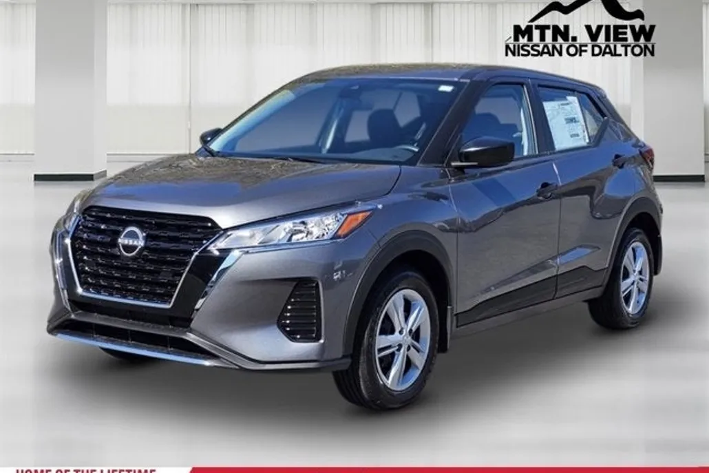 2025 Nissan Kicks Play S photo 1
