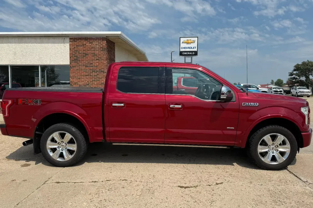 2015 Ford F-150 XLT photo 1