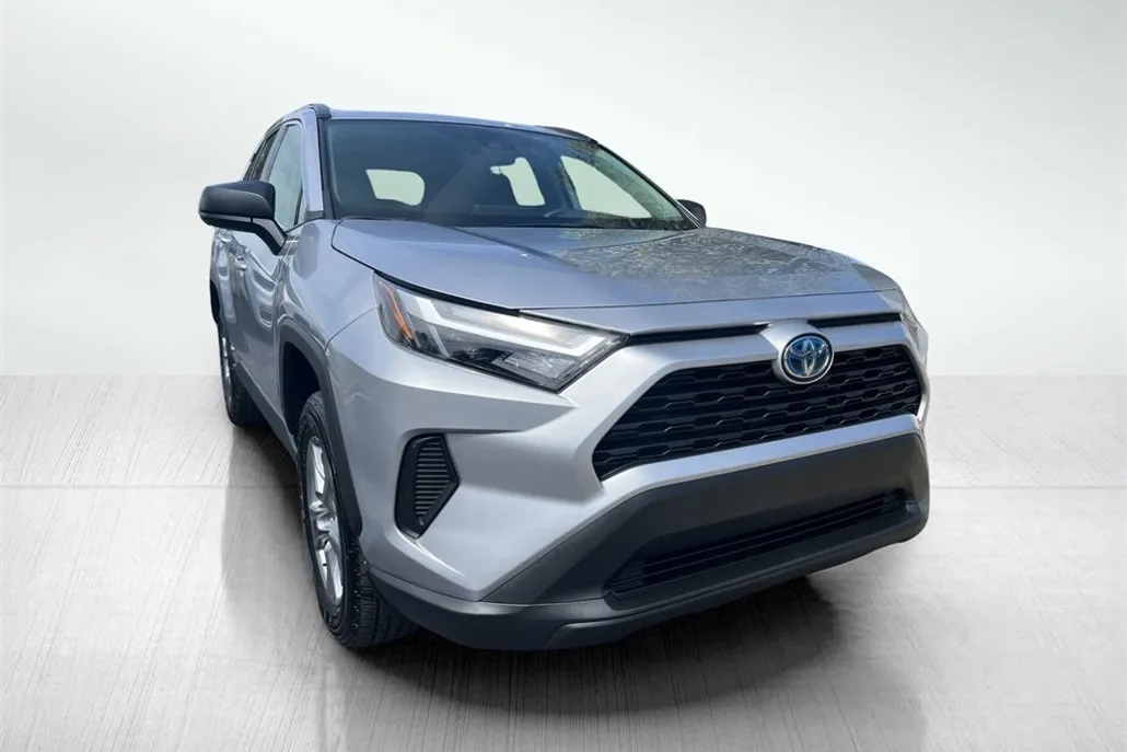 2024 Toyota RAV4 Hybrid LE photo 1