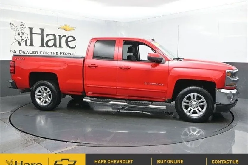 2018 Chevrolet Silverado 1500 LT photo 1