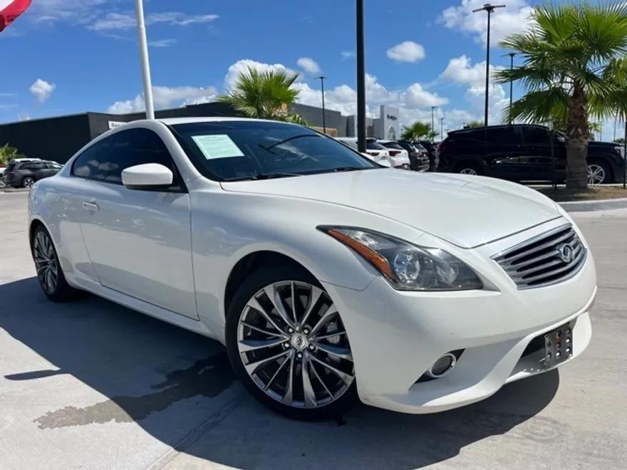 2015 Infiniti Q60 S photo 1