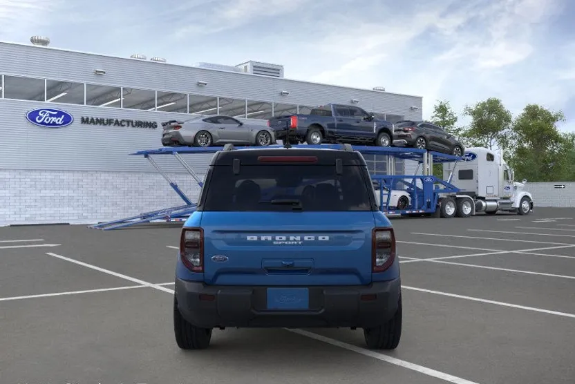 2025 Ford Bronco Sport Outer Banks photo 1