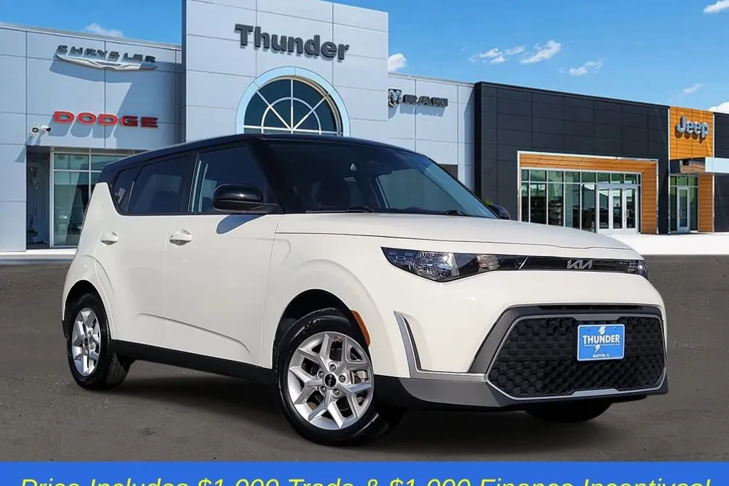 2023 Kia Soul S photo 1