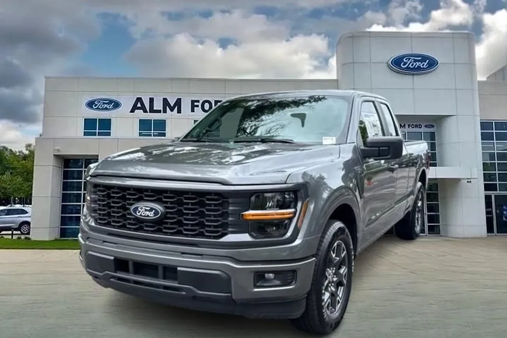 2025 Ford F-150 STX photo 1