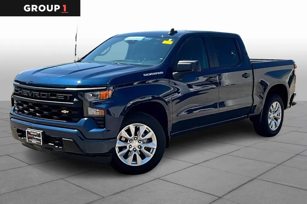 2023 Chevrolet Silverado 1500 Custom photo 1