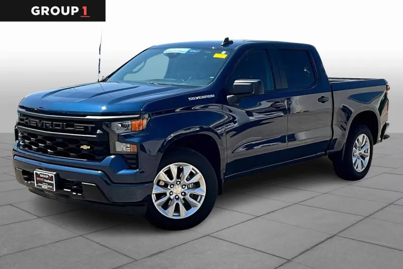 2023 Chevrolet Silverado 1500 Custom photo 1