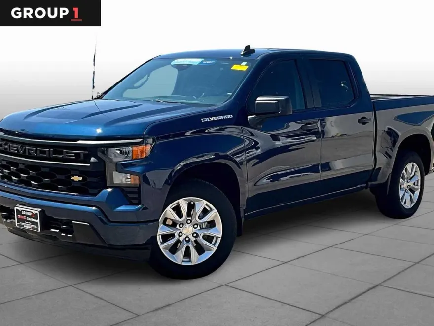 2023 Chevrolet Silverado 1500 Custom photo 1