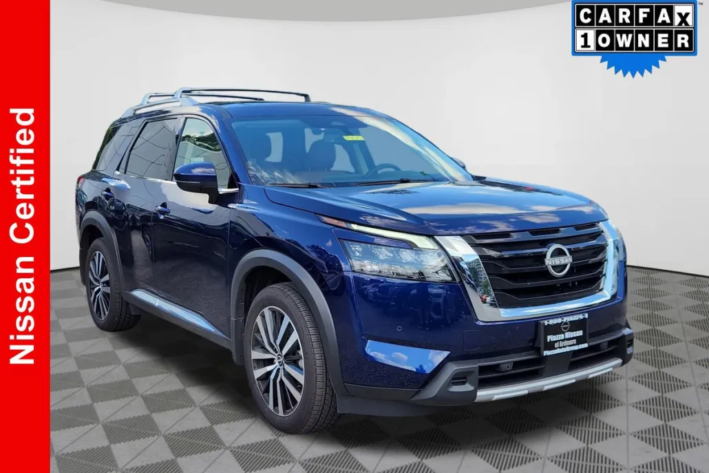 2025 Nissan Pathfinder Platinum photo 1