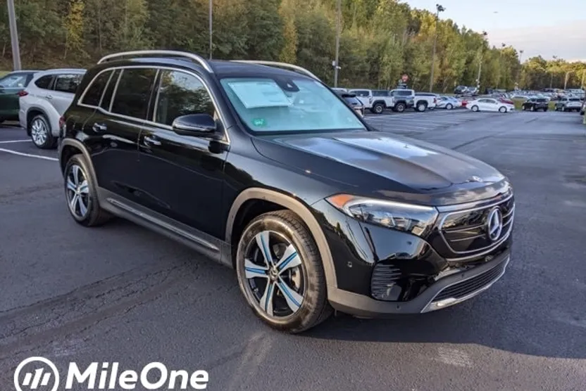 2023 Mercedes Benz EQB 350 photo 1