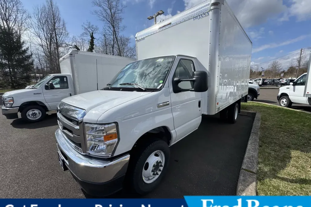 2026 Ford E-350 Base photo 1