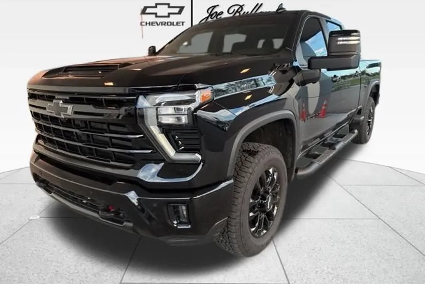 2025 Chevrolet Silverado 2500HD LT photo 1