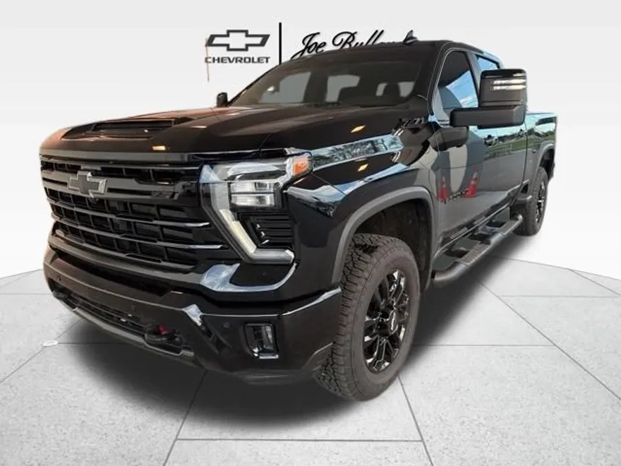 2025 Chevrolet Silverado 2500HD LT photo 1