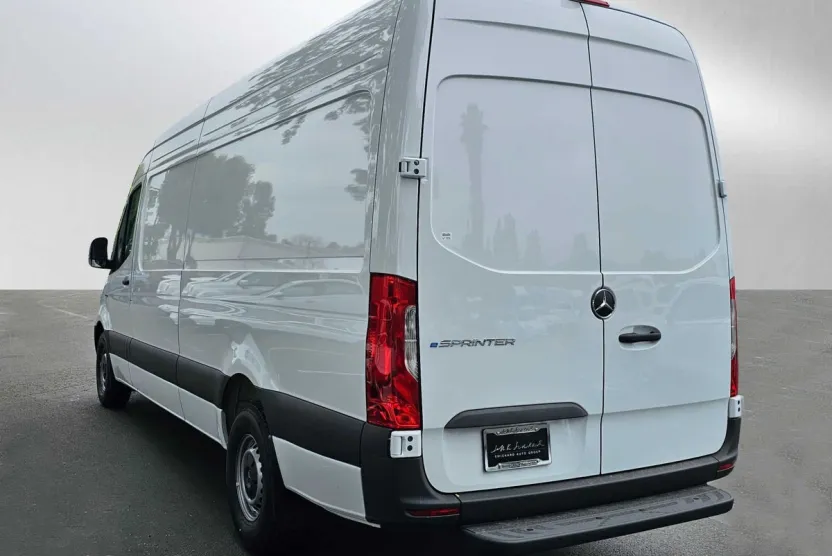 2024 Mercedes Benz eSprinter High Roof 170" photo 1