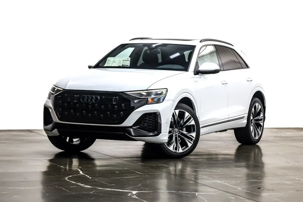 2025 Audi Q8 Premium 55 photo 1