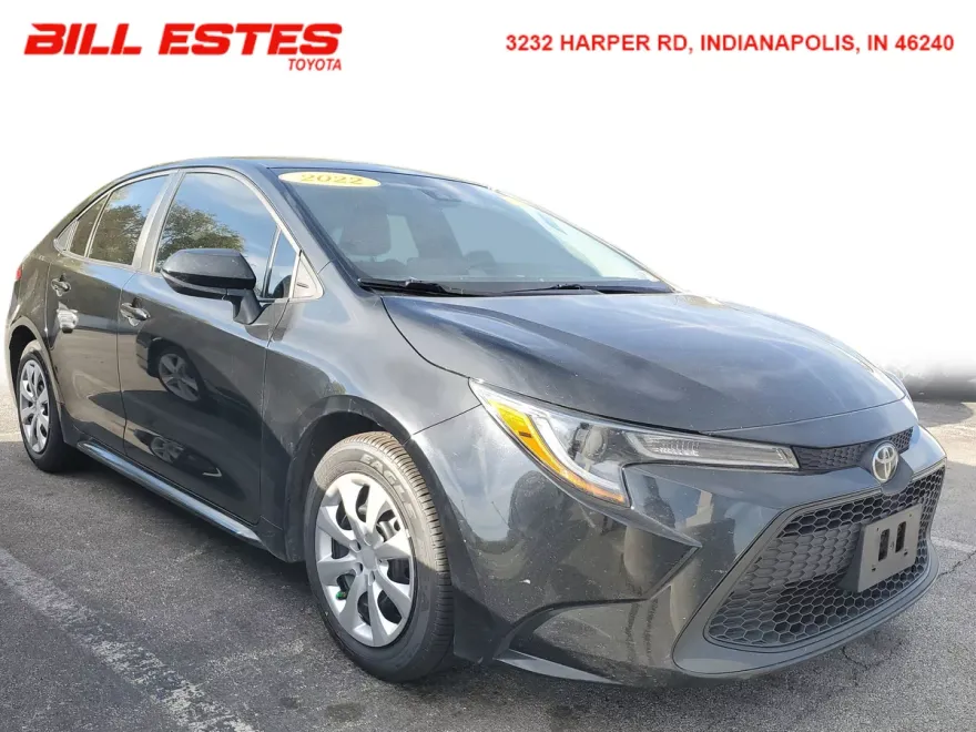 2022 Toyota Corolla LE photo 1