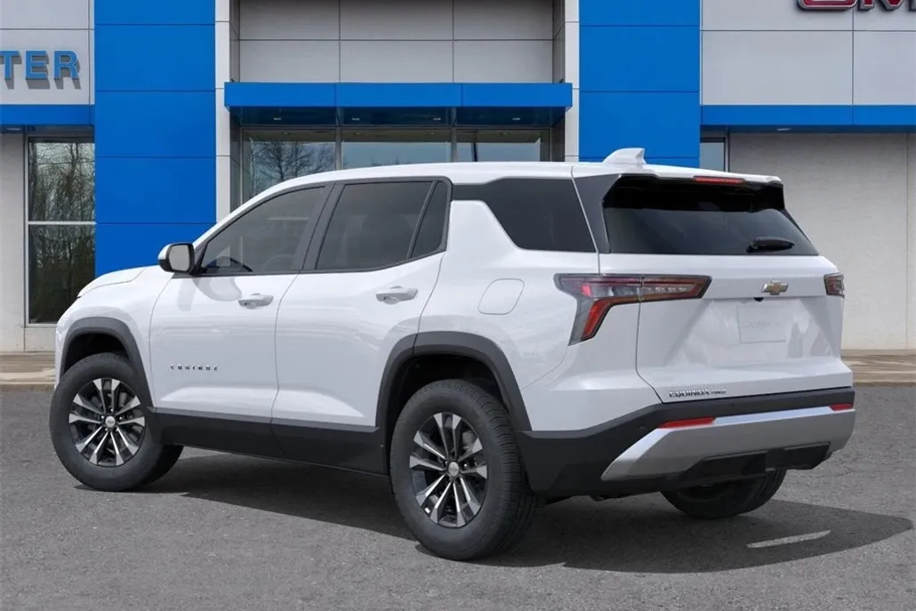 2026 Chevrolet Equinox LT photo 1