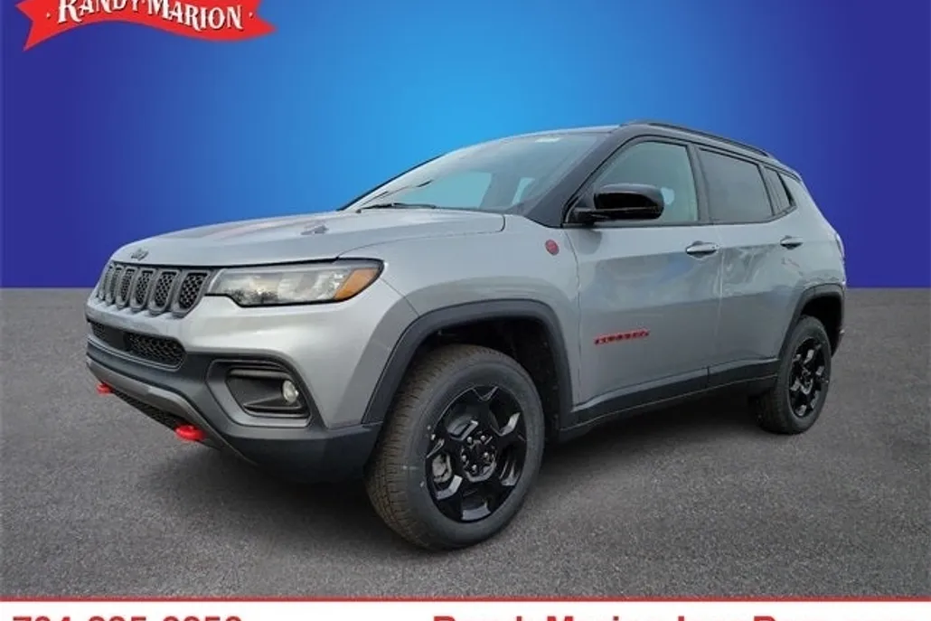 2024 Jeep Compass Trailhawk photo 1