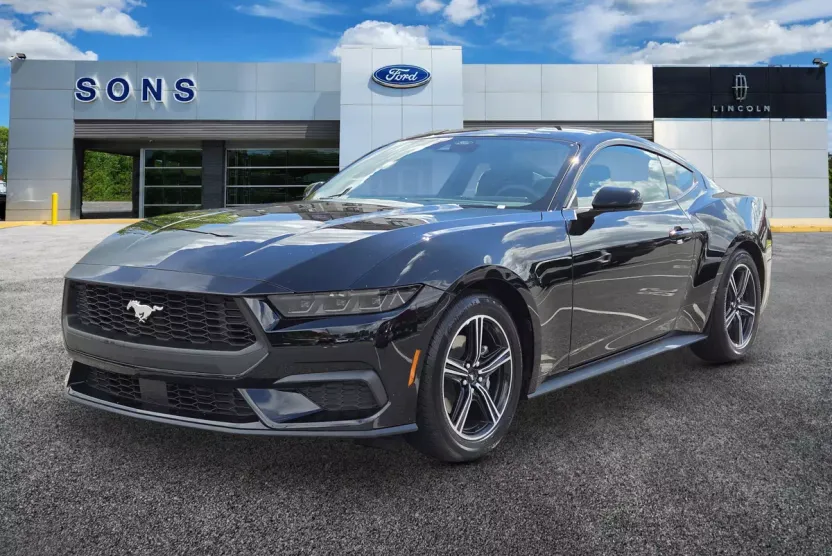 2025 Ford Mustang EcoBoost photo 1