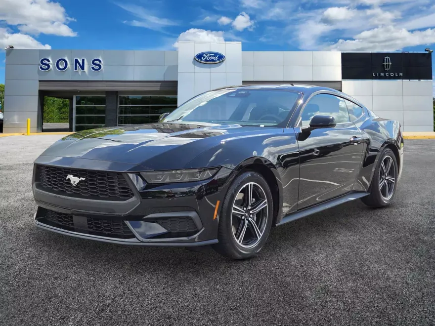 2025 Ford Mustang EcoBoost photo 1