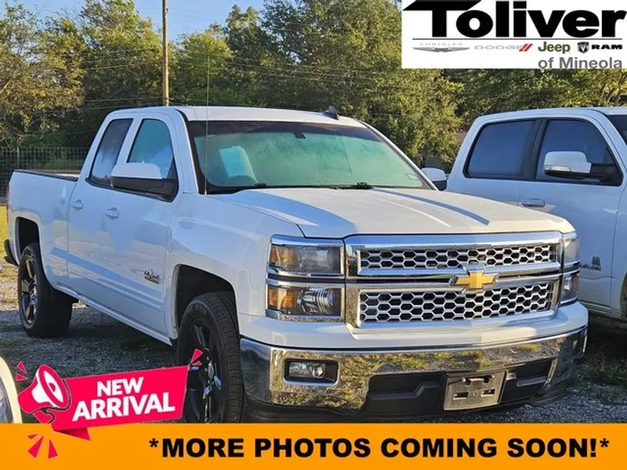 2015 Chevrolet Silverado 1500 LT photo 1