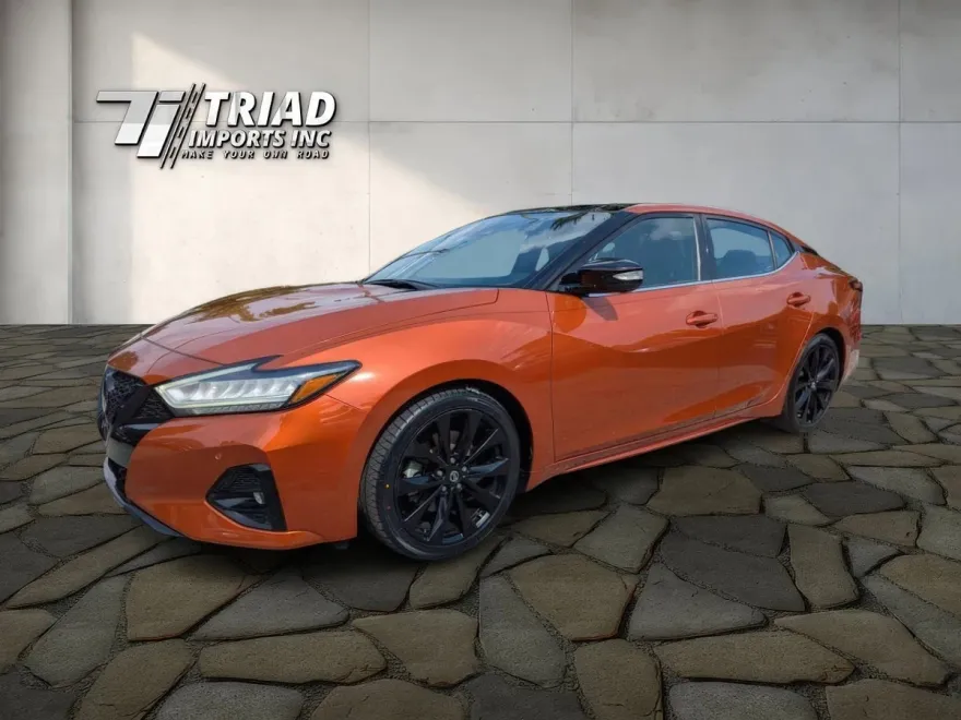2021 Nissan Maxima SR photo 1