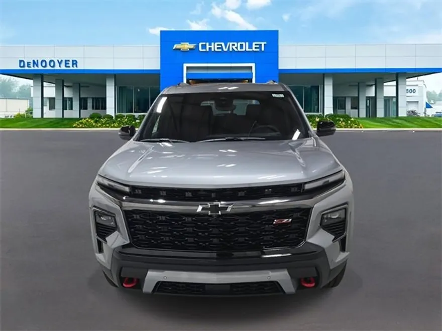 2026 Chevrolet Traverse Z71 photo 1