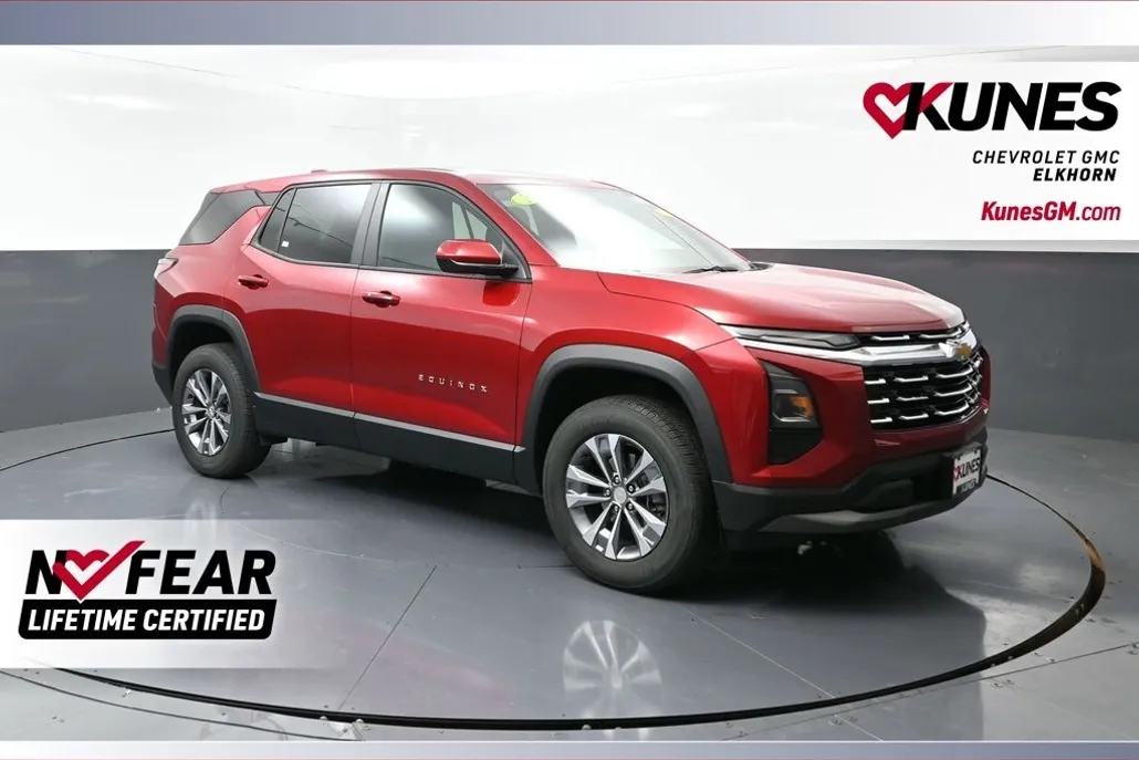 2025 Chevrolet Equinox LT photo 1