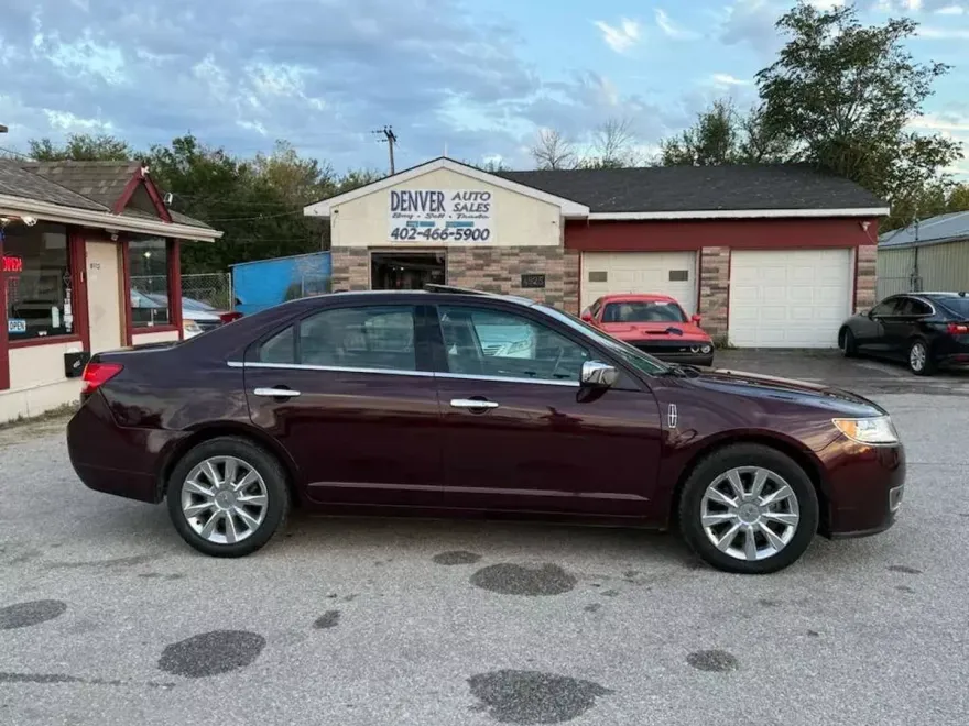 2012 Lincoln MKZ photo 1