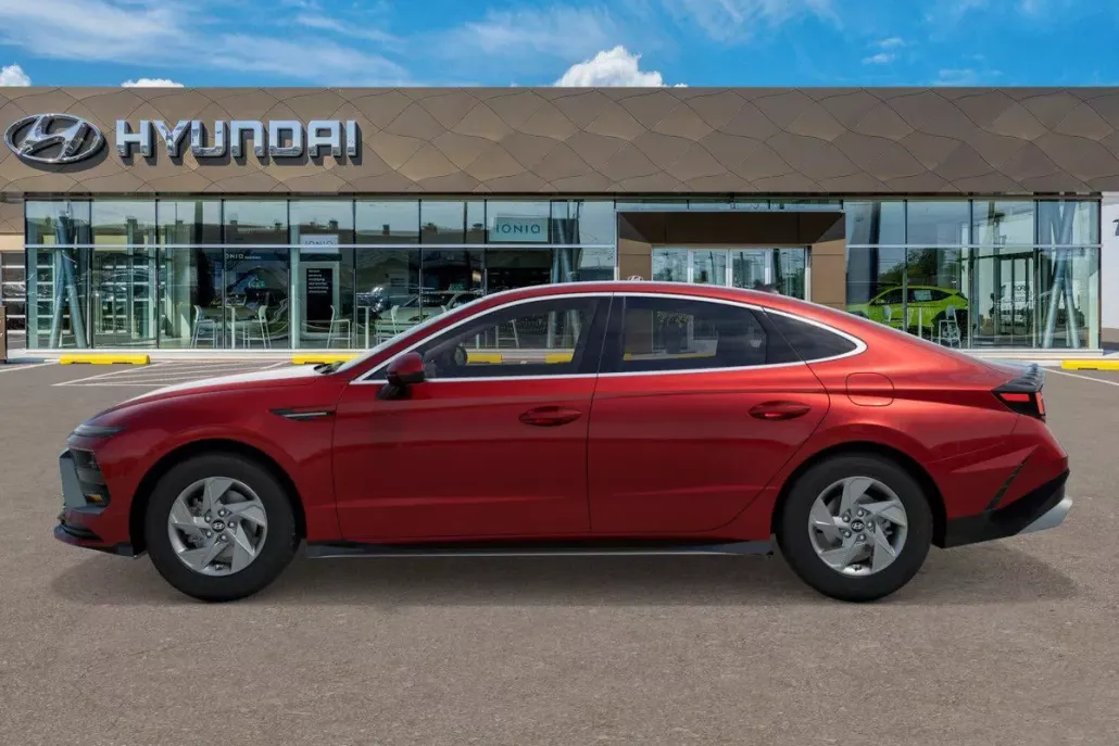 2026 Hyundai Sonata SE photo 1