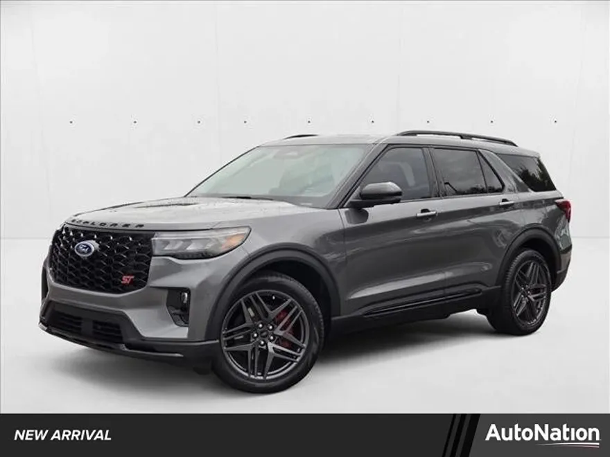 2025 Ford Explorer ST photo 1