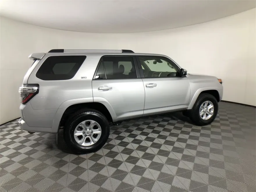 2024 Toyota 4Runner SR5 photo 1