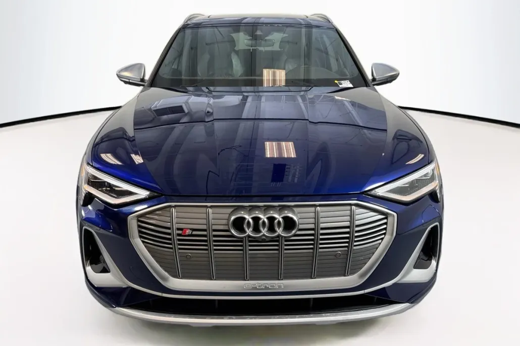 2022 Audi e-tron Premium Plus photo 1