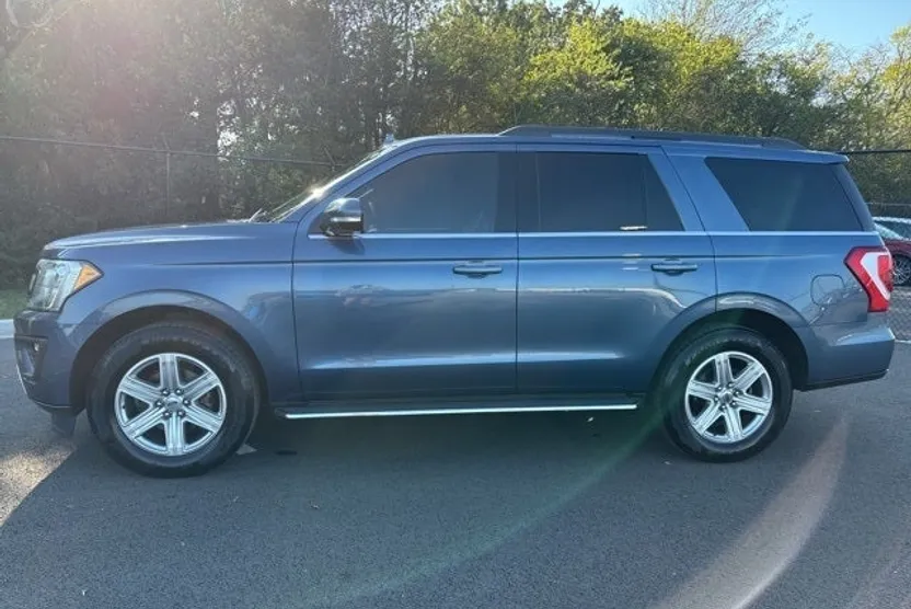 2018 Ford Expedition XLT photo 1