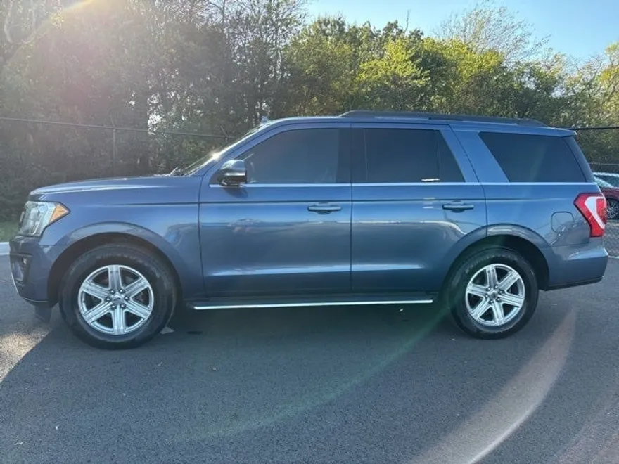 2018 Ford Expedition XLT photo 1
