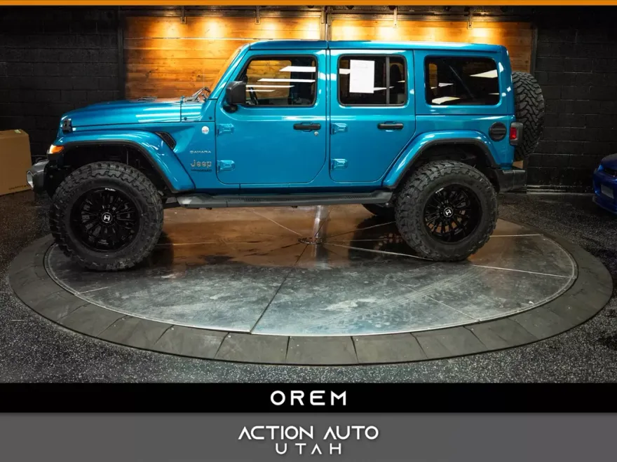 2020 Jeep Wrangler Unlimited Sahara photo 1