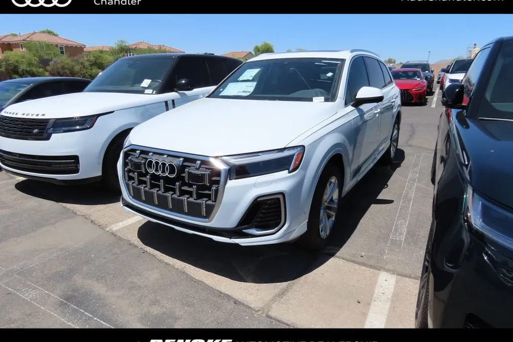 2025 Audi Q7 55 Premium photo 1