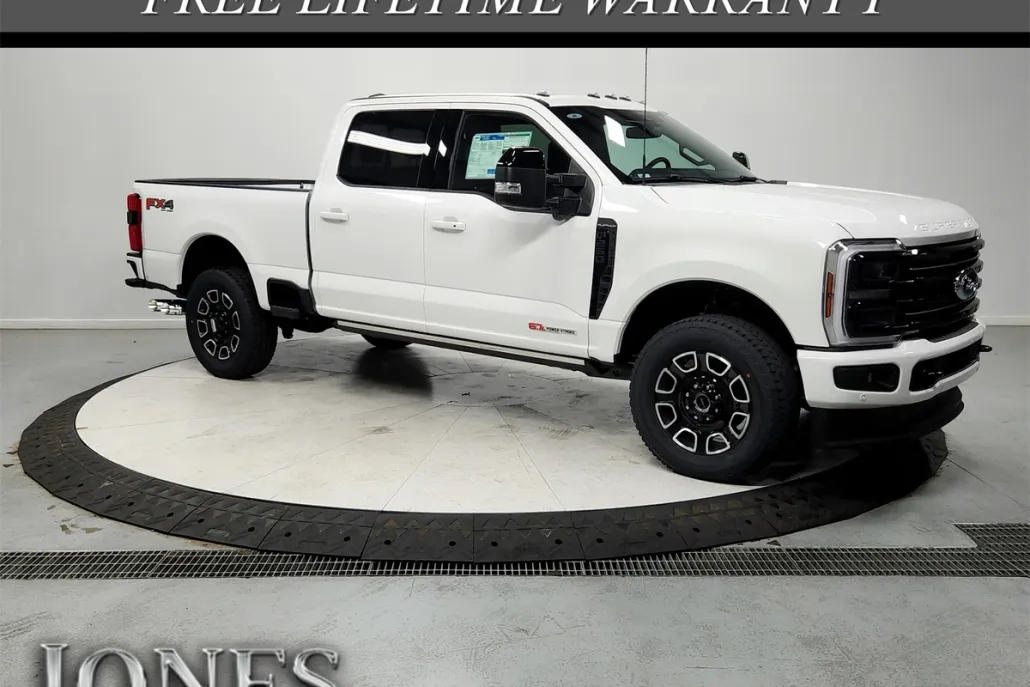 2026 Ford F-250 Platinum photo 1