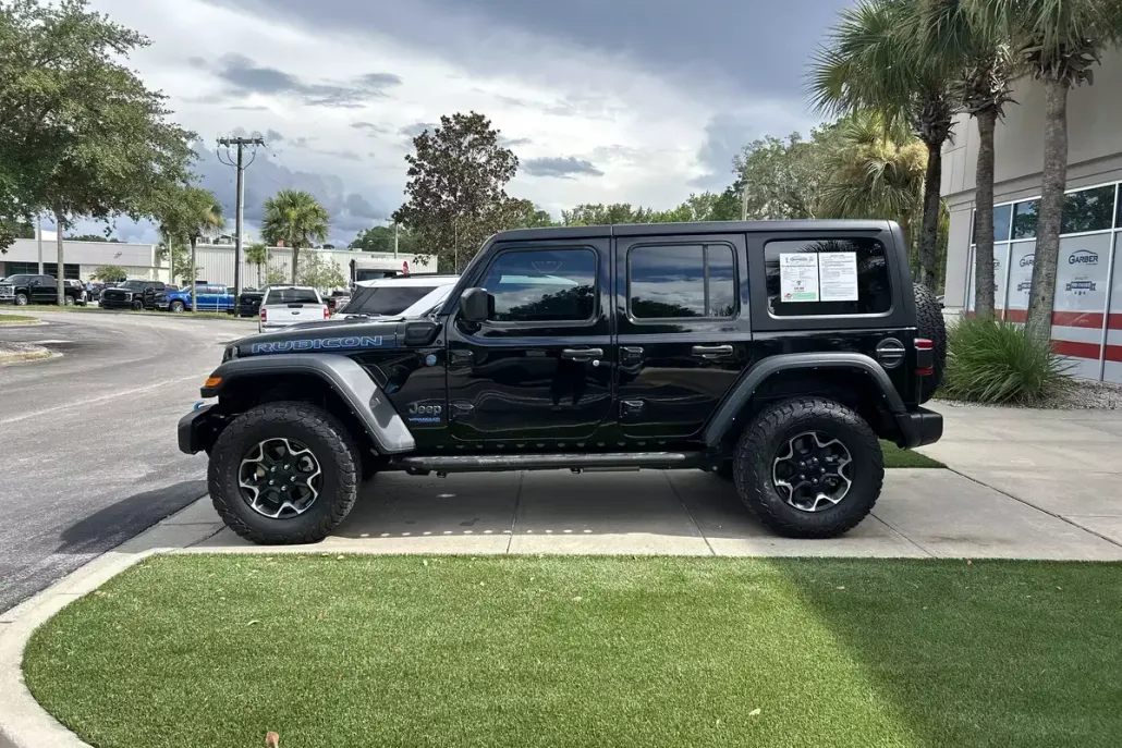 2022 Jeep Wrangler Unlimited 4xe Rubicon photo 1