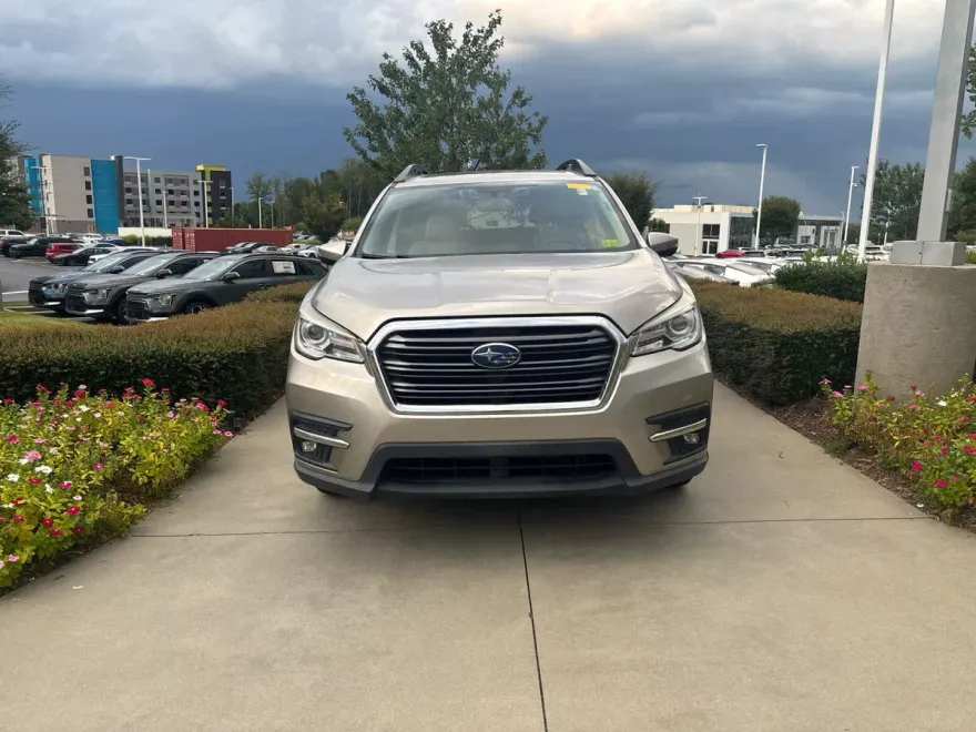 2019 Subaru Ascent Limited photo 1