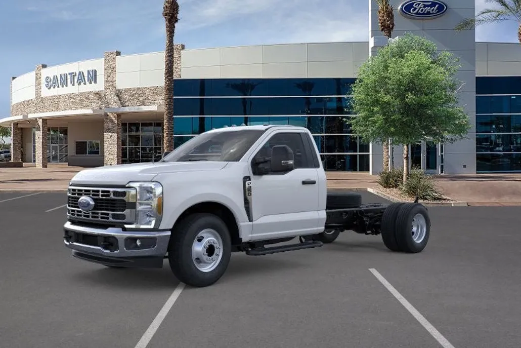 2025 Ford F-350 XL photo 1