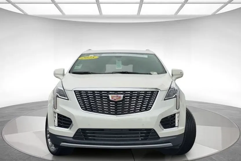 2025 Cadillac XT5 Premium Luxury photo 1
