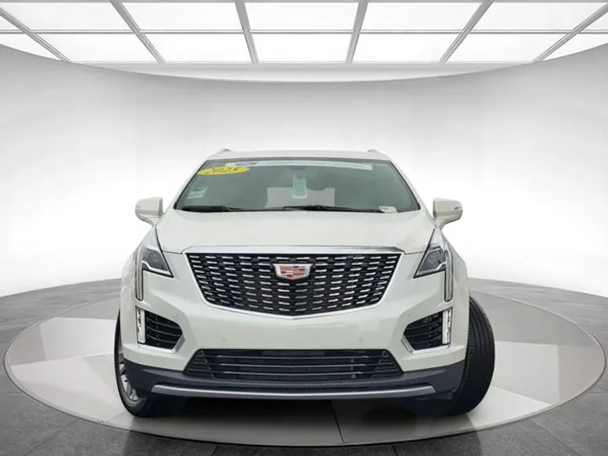 2025 Cadillac XT5 Premium Luxury photo 1
