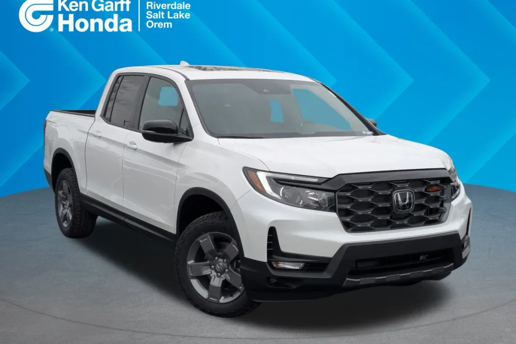 2025 Honda Ridgeline TrailSport photo 1