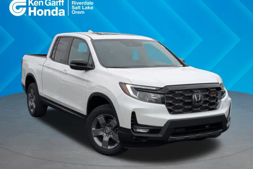 2025 Honda Ridgeline TrailSport photo 1