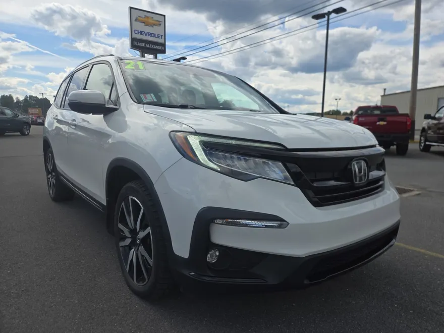 2021 Honda Pilot Black Edition photo 1