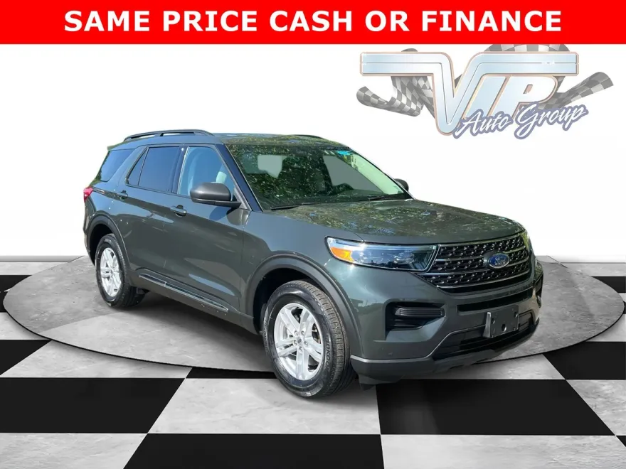 2022 Ford Explorer XLT photo 1