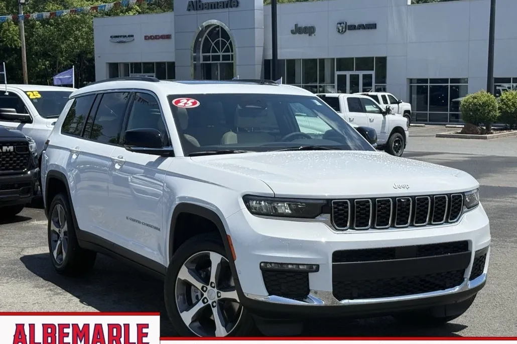 2025 Jeep Grand Cherokee Limited photo 1